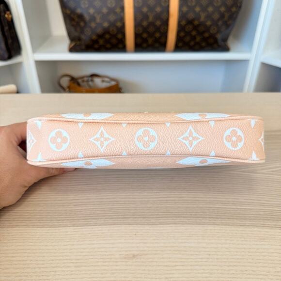 Louis Vuitton Monogram Giant By The Pool Multi Pochette Accessories Large Pouch - Picture 6 of 12